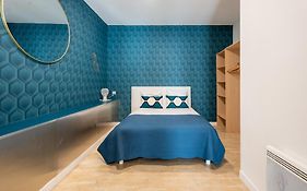 Angoulême, cosy T2 centre ville , TV , WIFI , 4 pers , moderne , parking